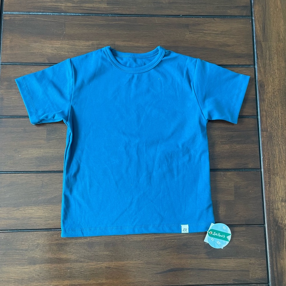 Little Road Co. T-shirt Size 3